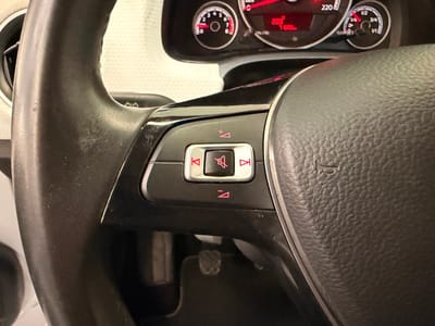 Volkswagen UP Move Up! — photo 17