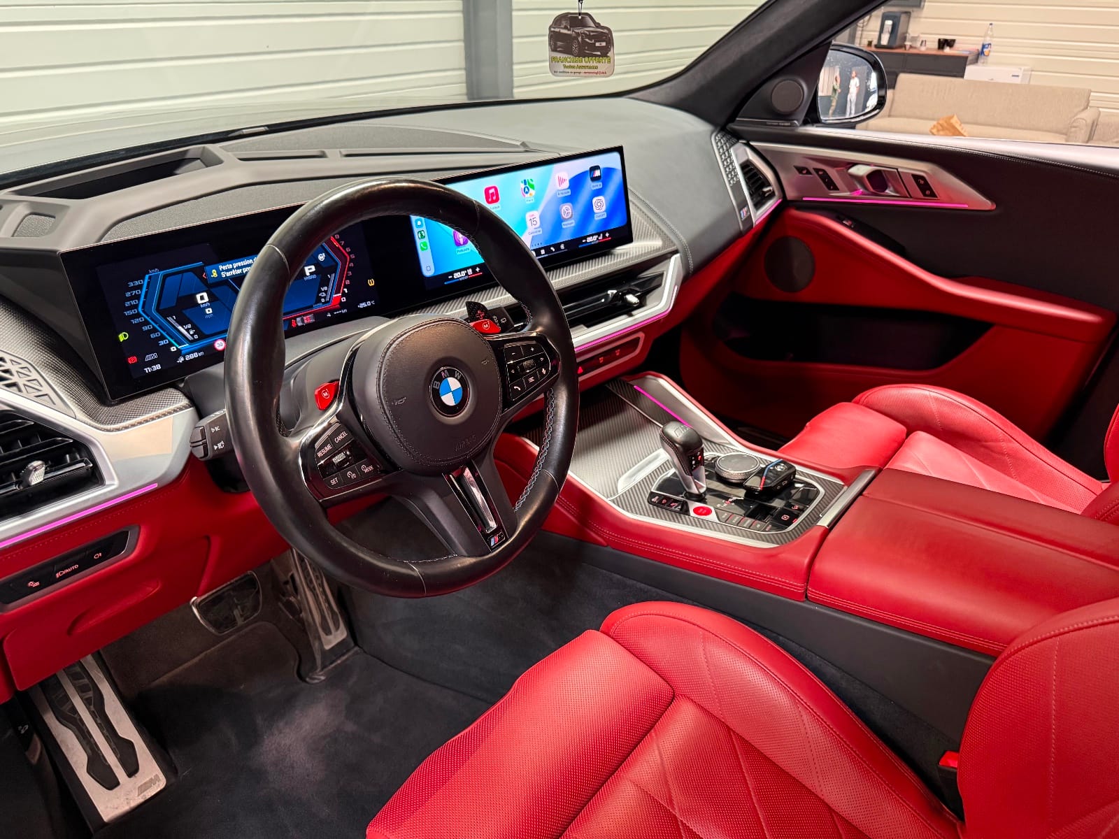 BMW XM G09 — photo 10
