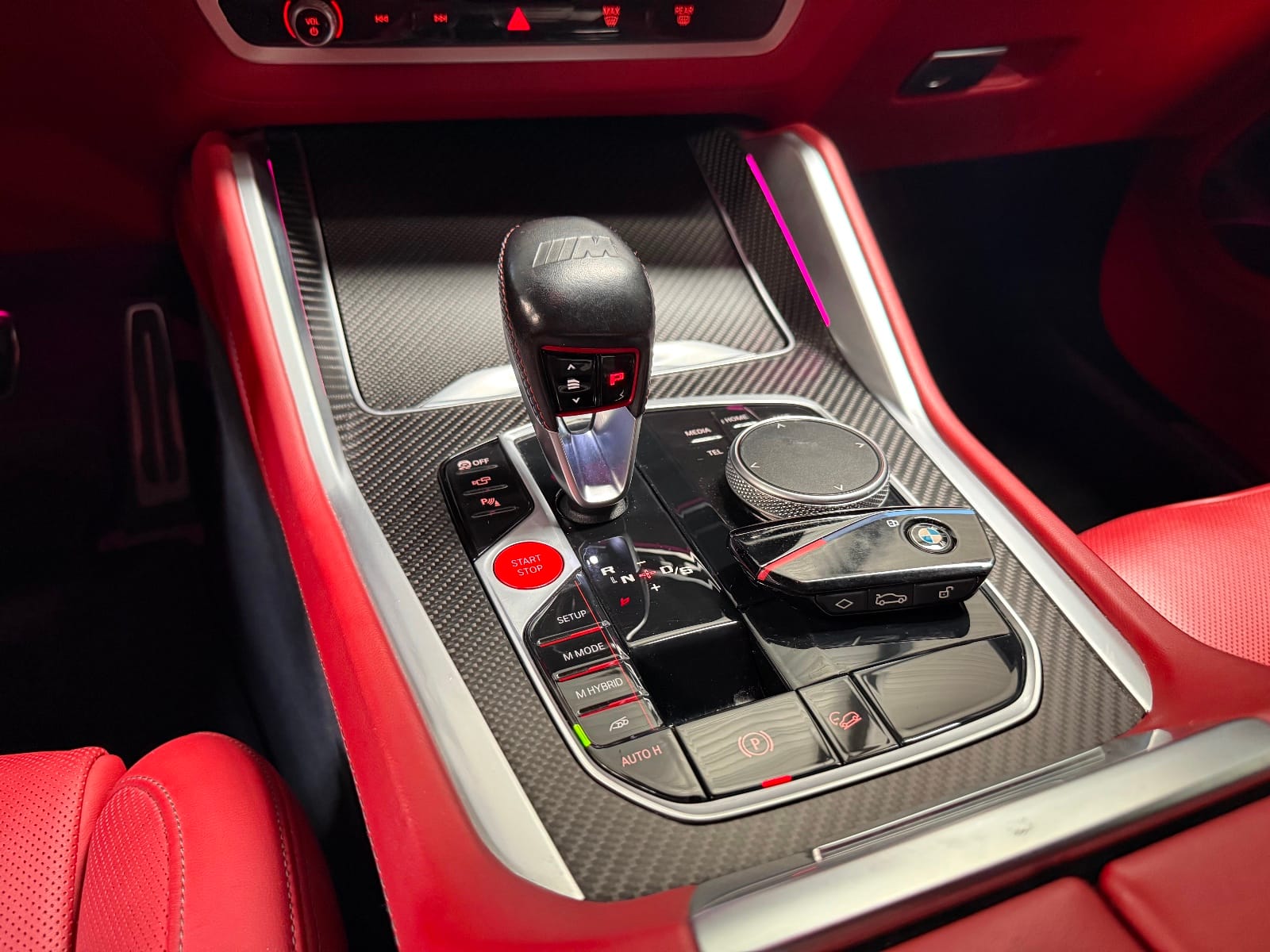 BMW XM G09 — photo 14
