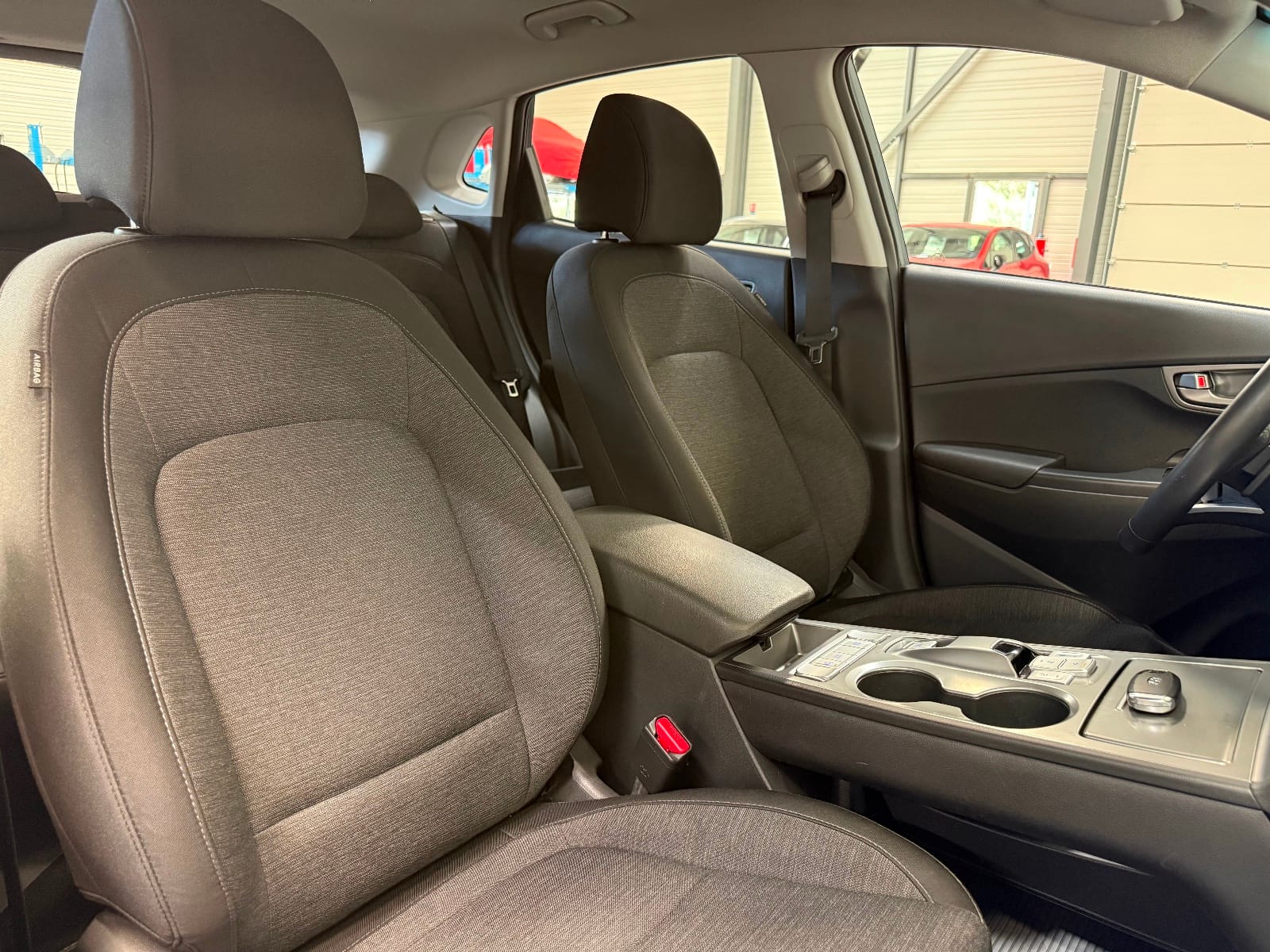Hyundai Kona Electric Intuitive — photo 12