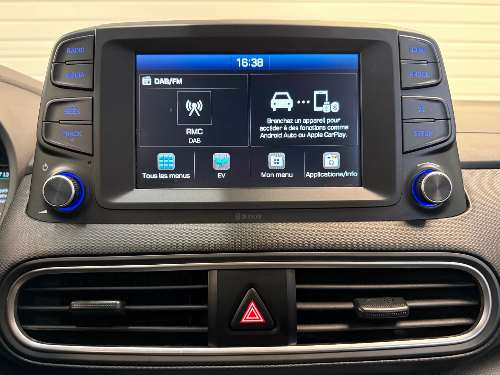 Hyundai Kona Electric Intuitive — photo 16