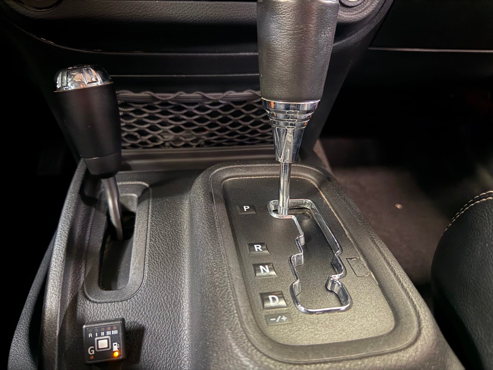 Jeep Wrangler Sahara 3.6 V6 284 CH 4X4 — photo 12