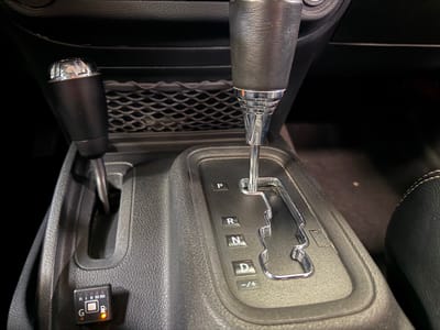 Jeep Wrangler Sahara 3.6 V6 284 CH 4X4 — photo 12