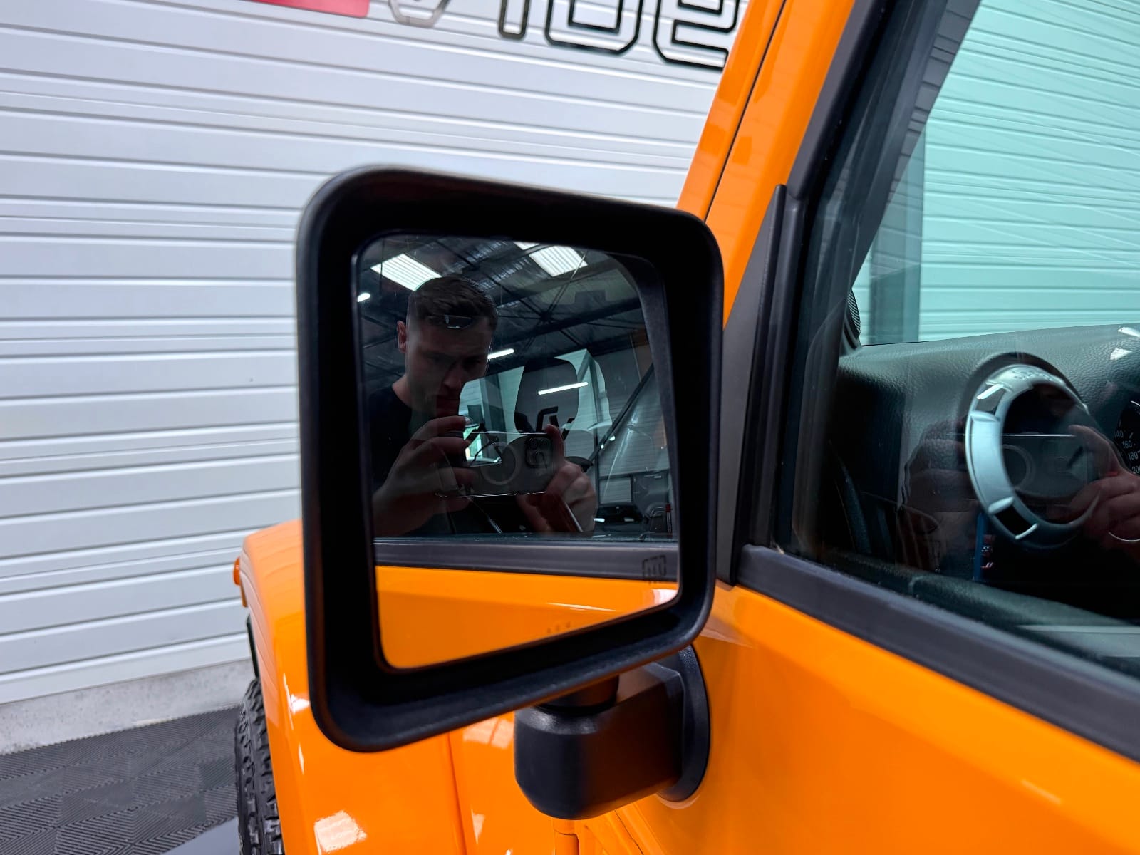 Jeep Wrangler Sahara 3.6 V6 284 CH 4X4 — photo 28