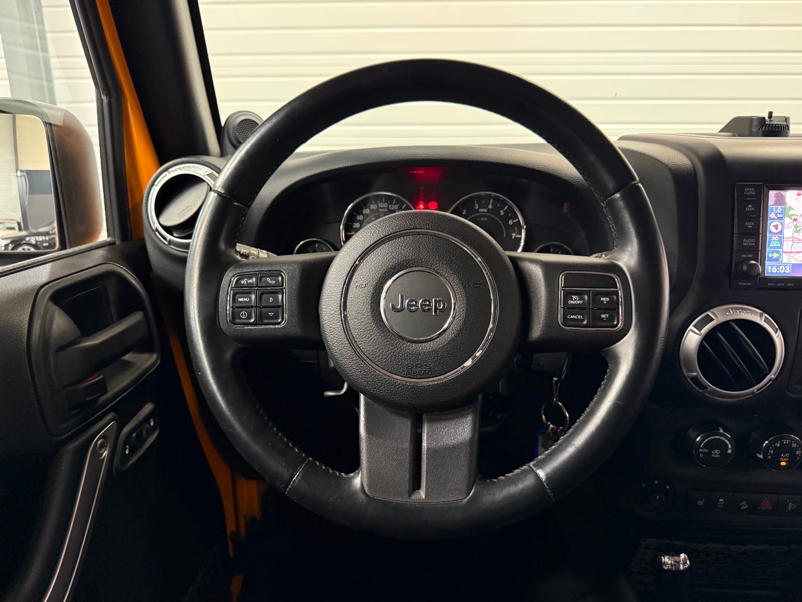 Jeep Wrangler Sahara 3.6 V6 284 CH 4X4 — photo 11