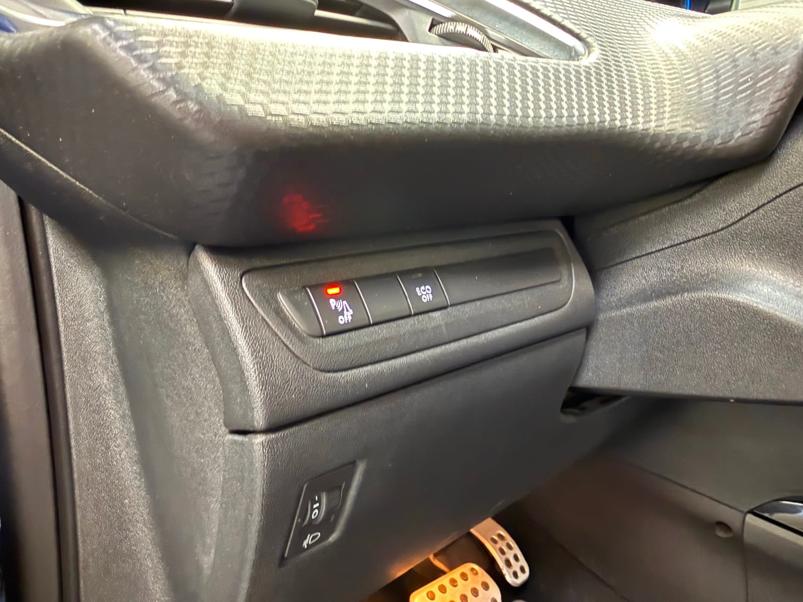 Peugeot 2008 Crossway — photo 17