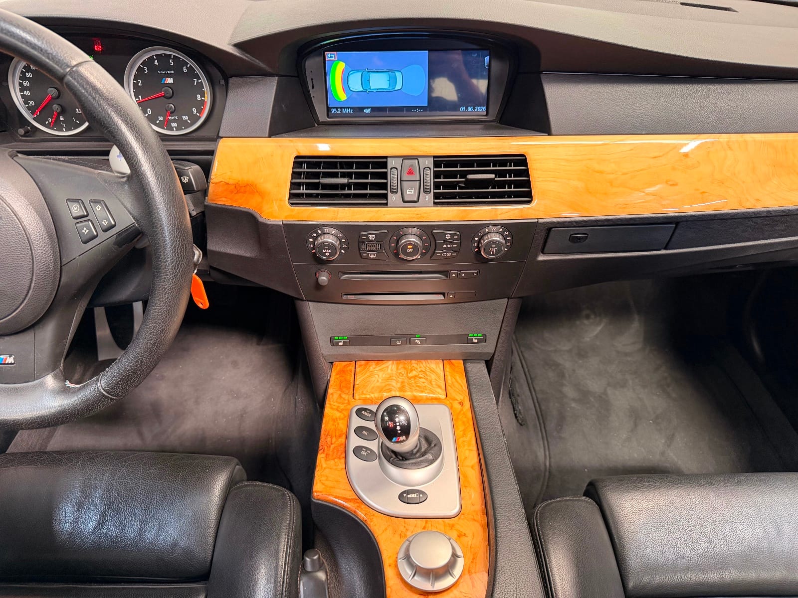 BMW M5 SMG7 — photo 11