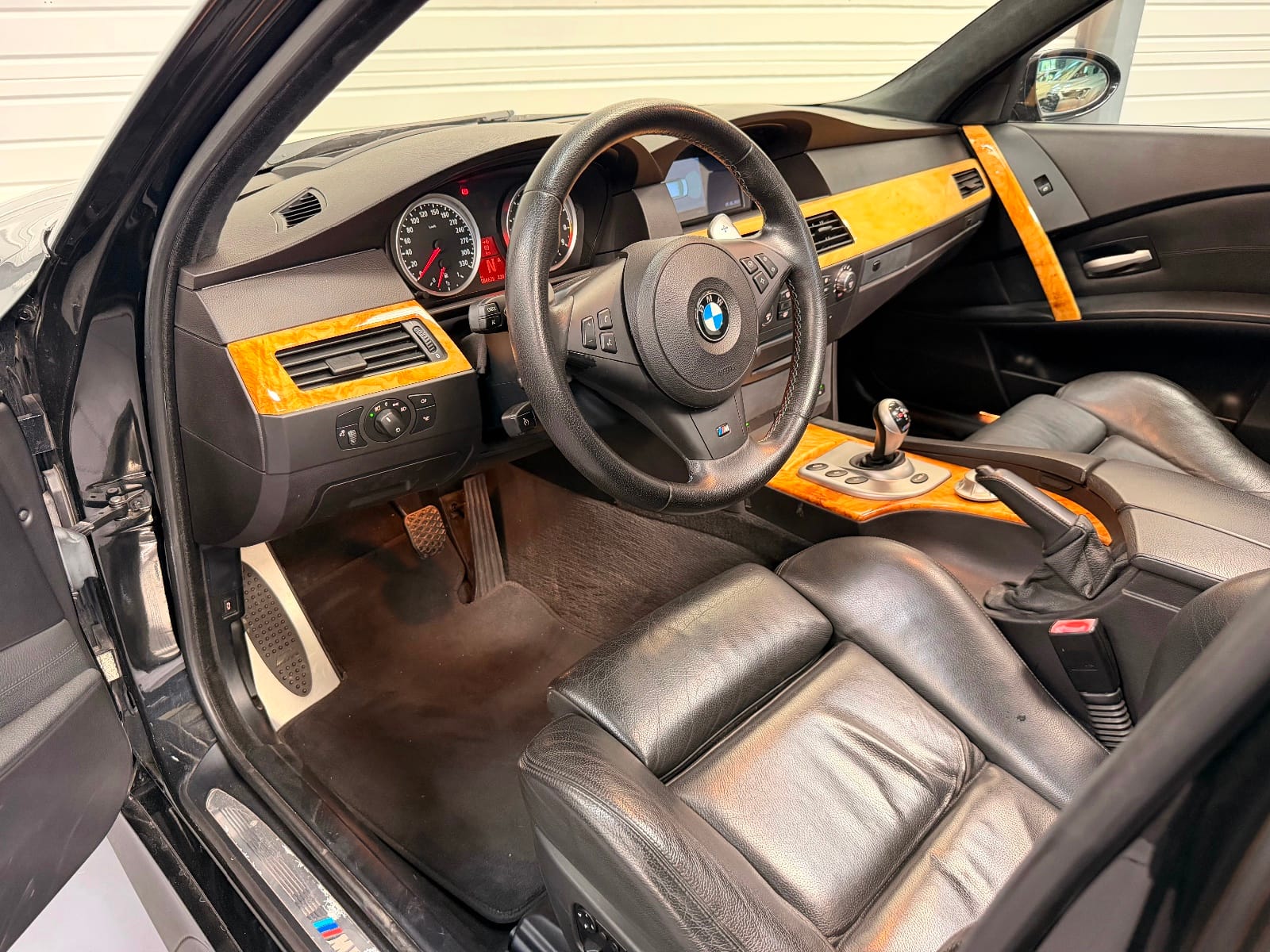 BMW M5 SMG7 — photo 10