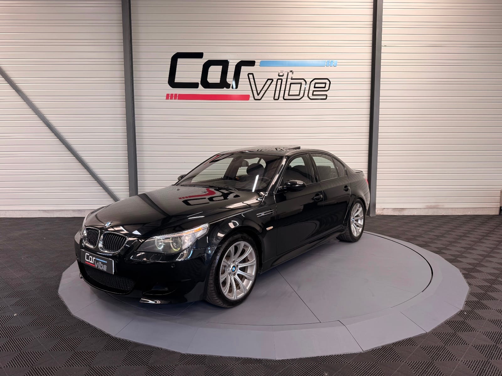 BMW M5 SMG7 — photo 6