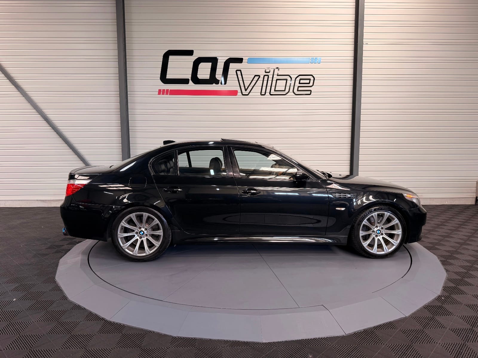 BMW M5 SMG7 — photo 4