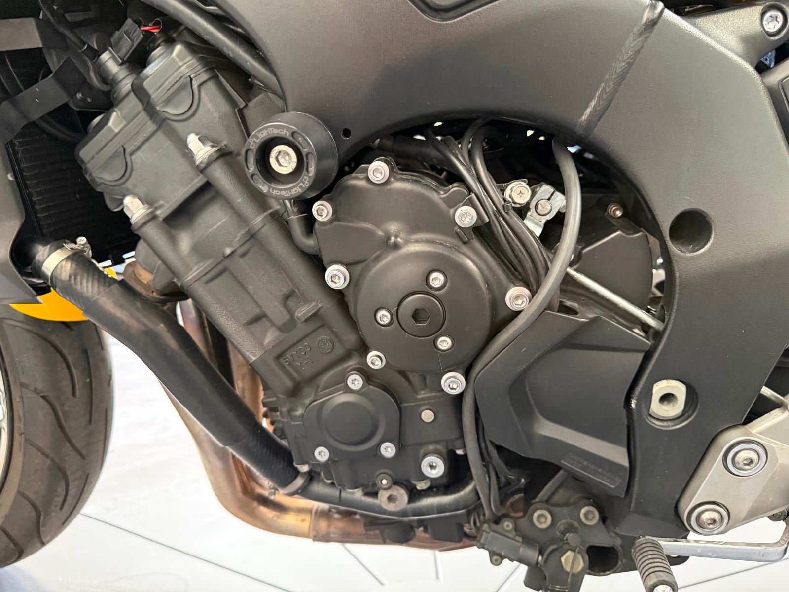 Yamaha FZ1 — photo 12