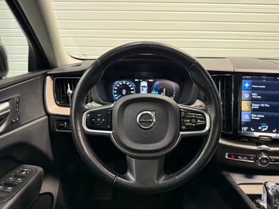 Volvo XC60 Inscription Luxe — photo 11