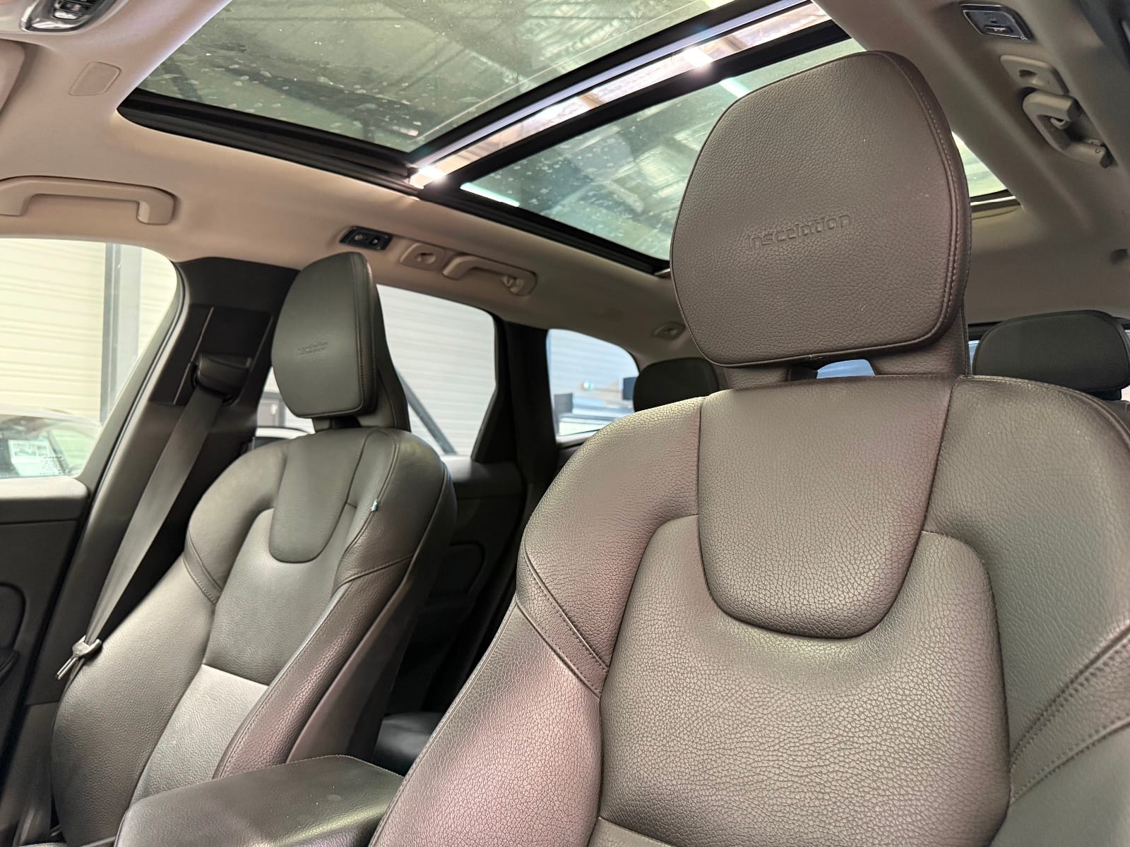 Volvo XC60 Inscription Luxe — photo 22