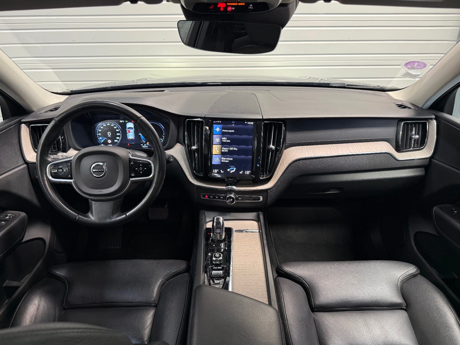 Volvo XC60 Inscription Luxe — photo 2