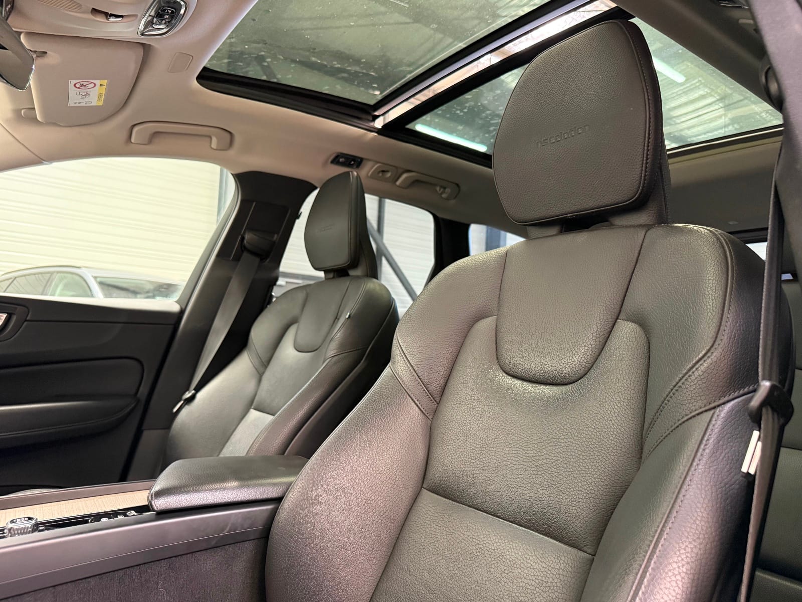 Volvo XC60 Inscription Luxe — photo 19