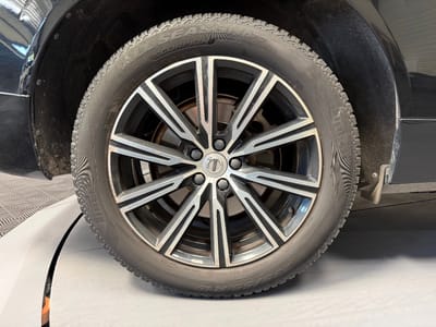 Volvo XC60 Inscription Luxe — photo 28