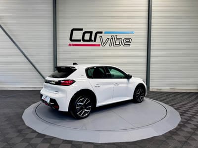 Peugeot 208 GT — photo 3