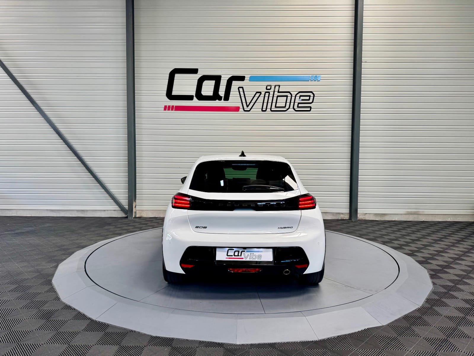 Peugeot 208 GT — photo 9