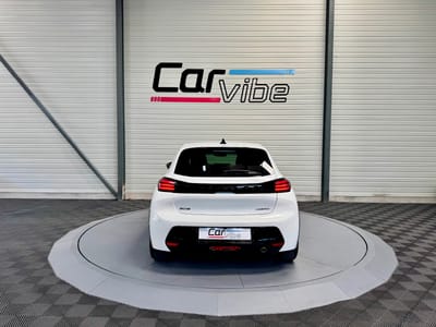 Peugeot 208 GT — photo 9