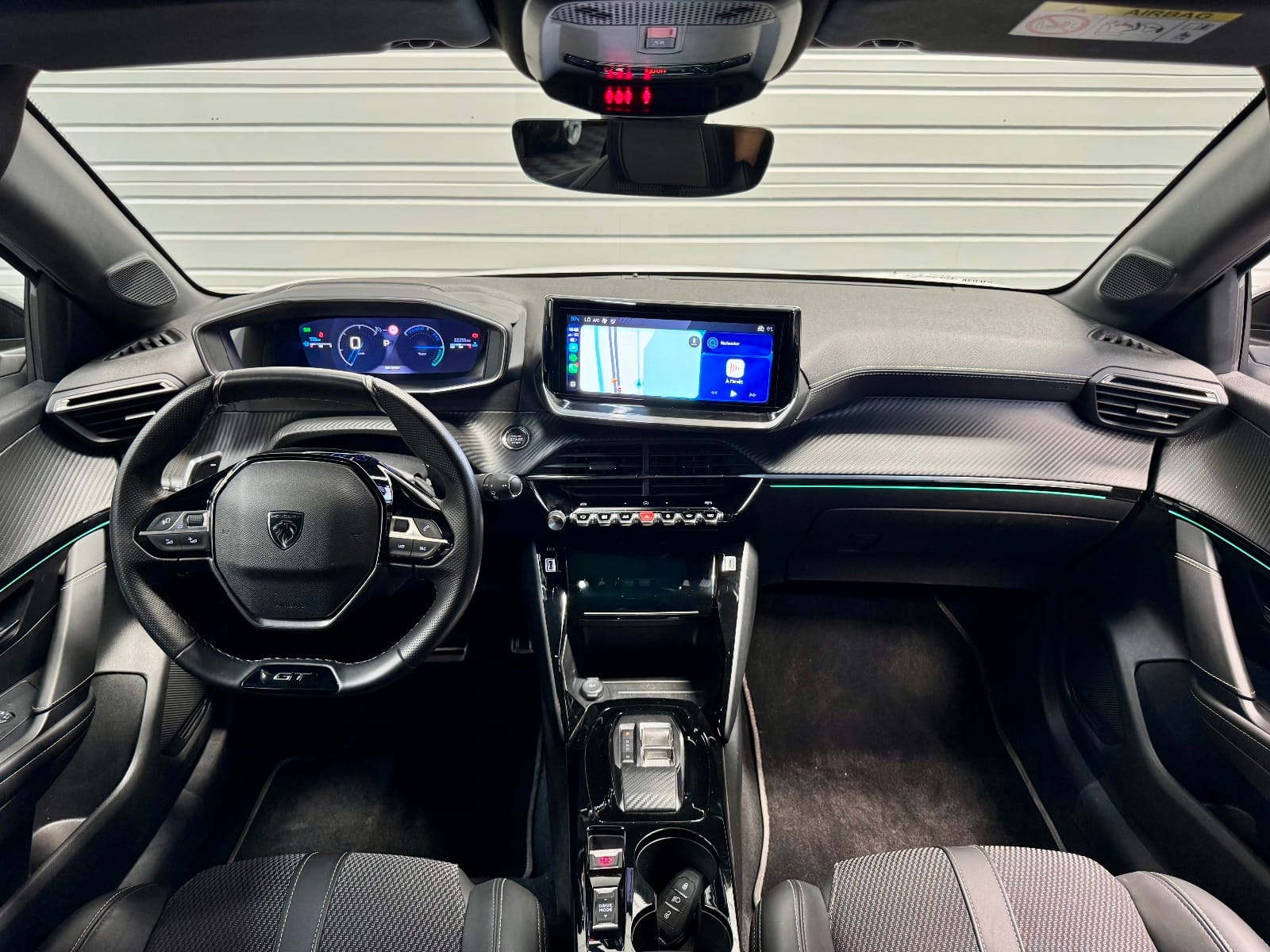 Peugeot 208 GT — photo 2