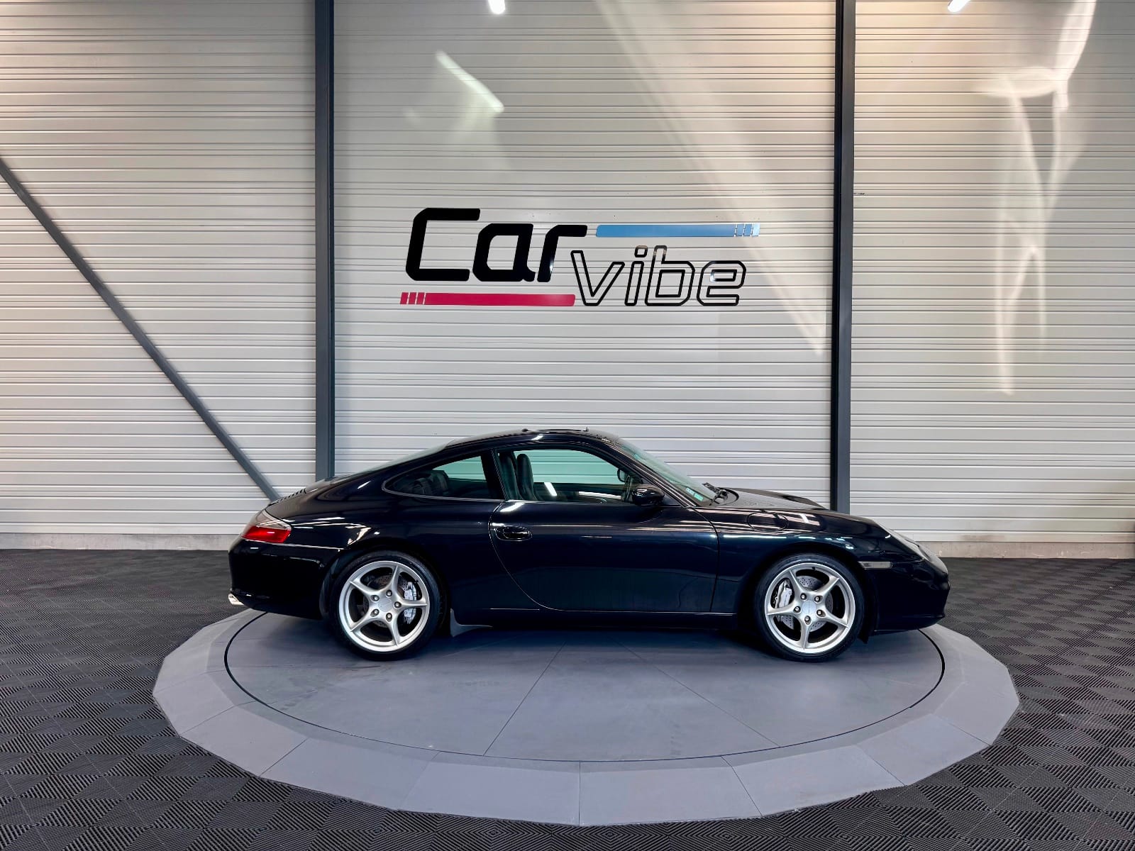 Porsche 911 Carrera 4 Coupe 996 Tiptronic S — photo 4
