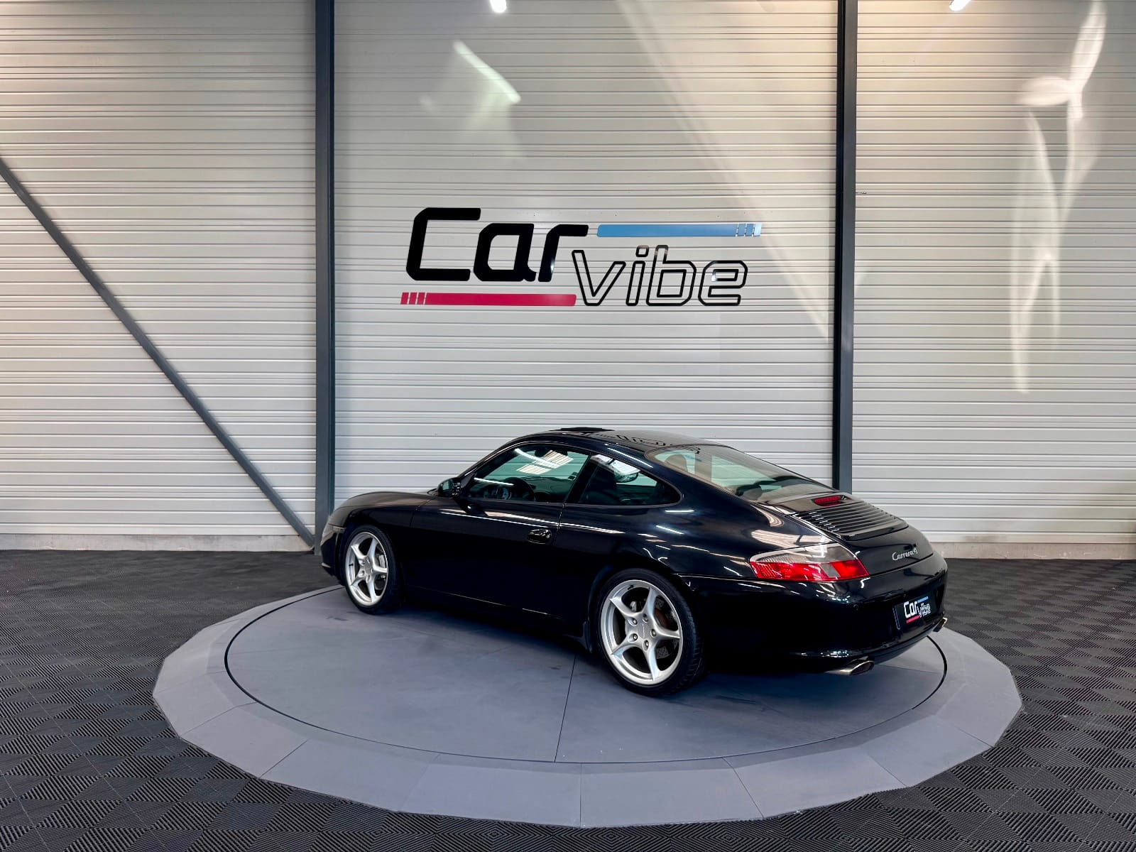 Porsche 911 Carrera 4 Coupe 996 Tiptronic S — photo 8