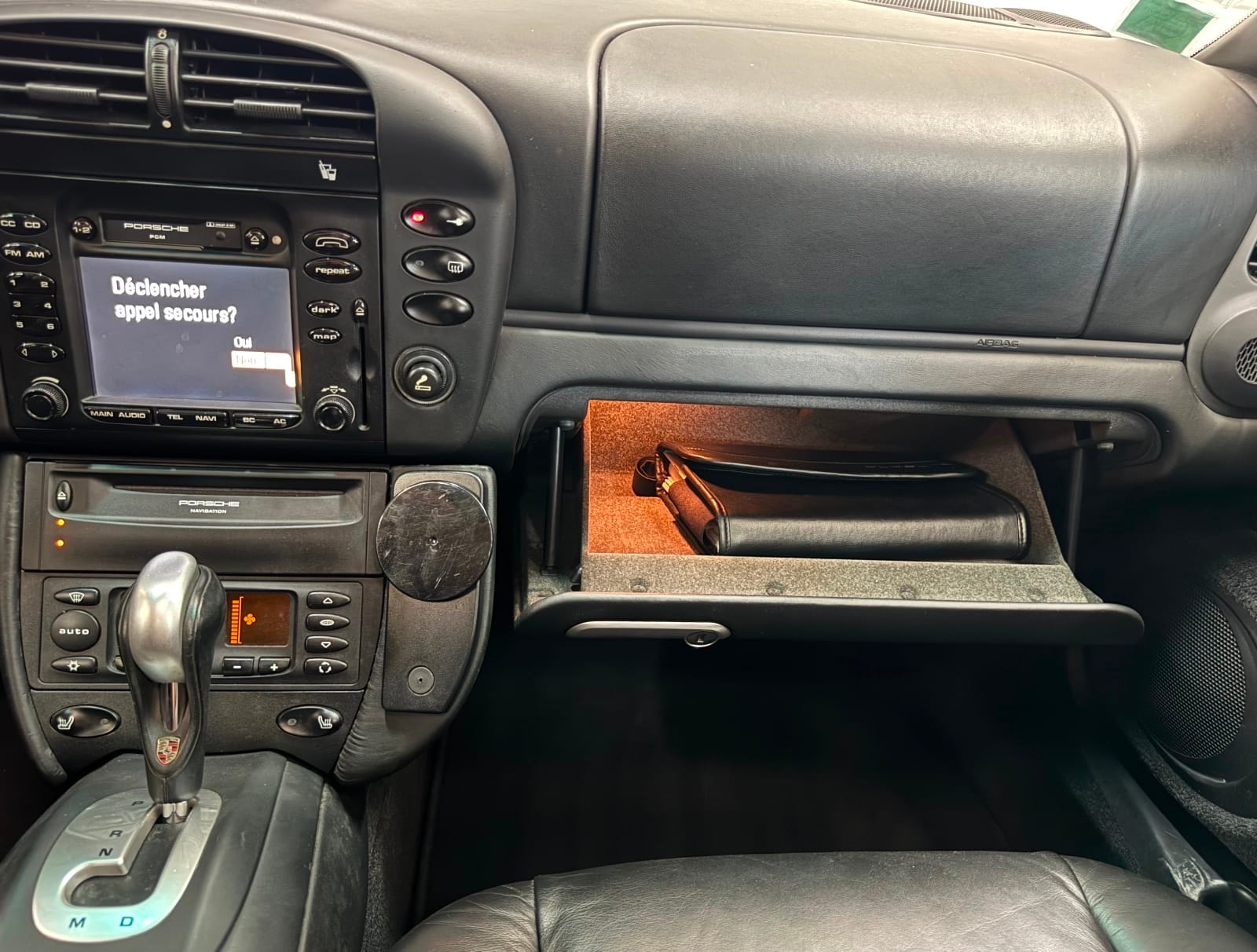 Porsche 911 Carrera 4 Coupe 996 Tiptronic S — photo 16