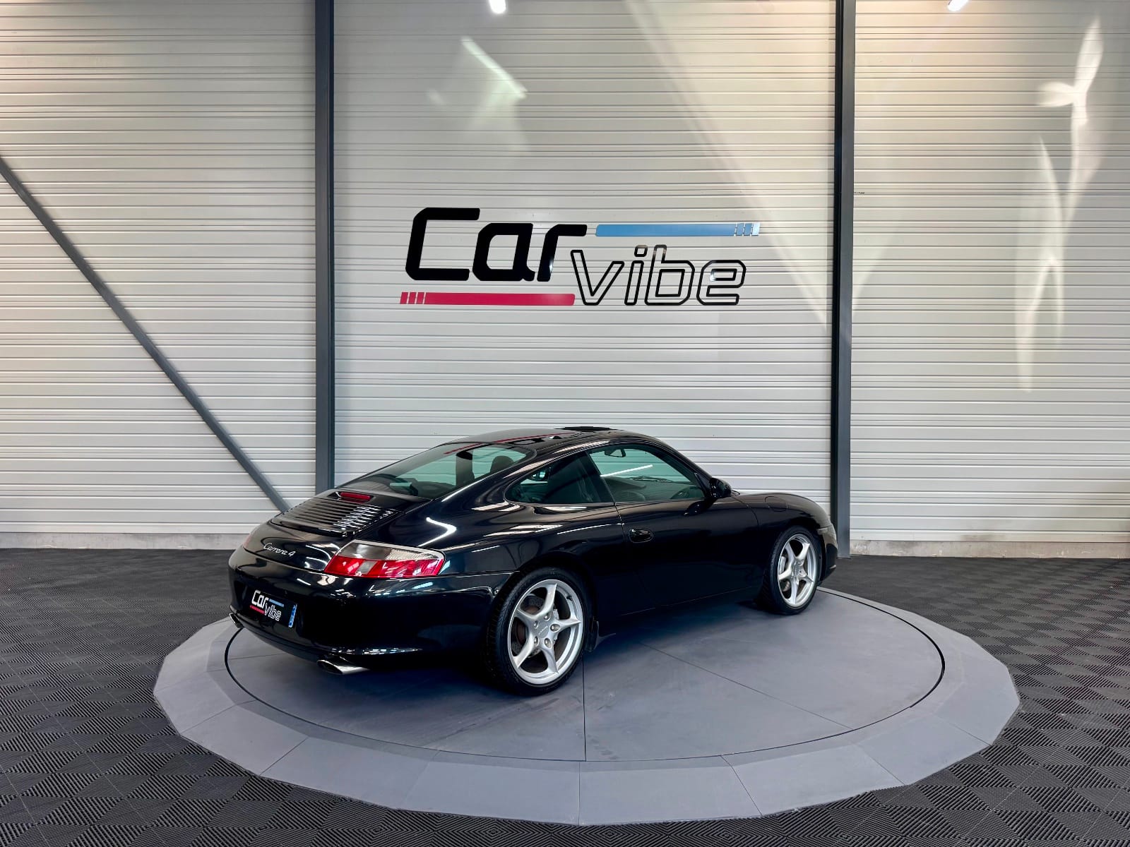 Porsche 911 Carrera 4 Coupe 996 Tiptronic S — photo 3