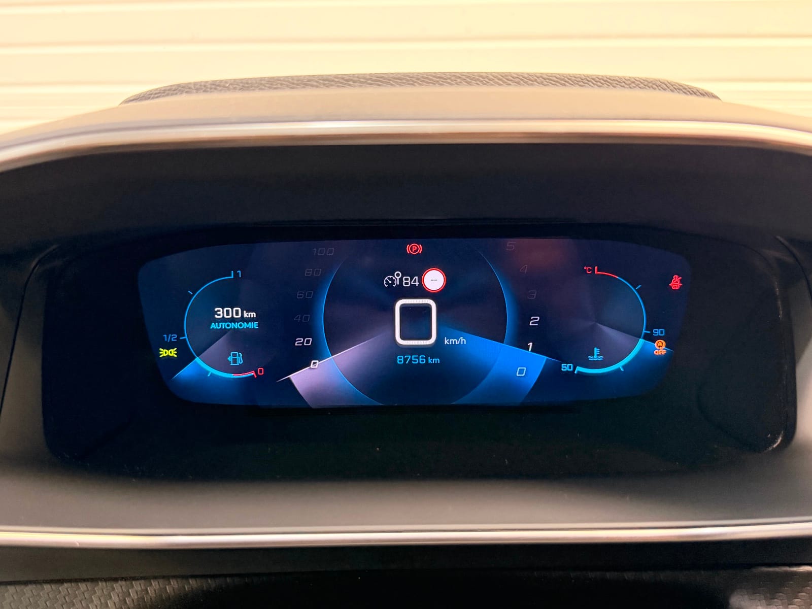 Peugeot 208 GT — photo 12