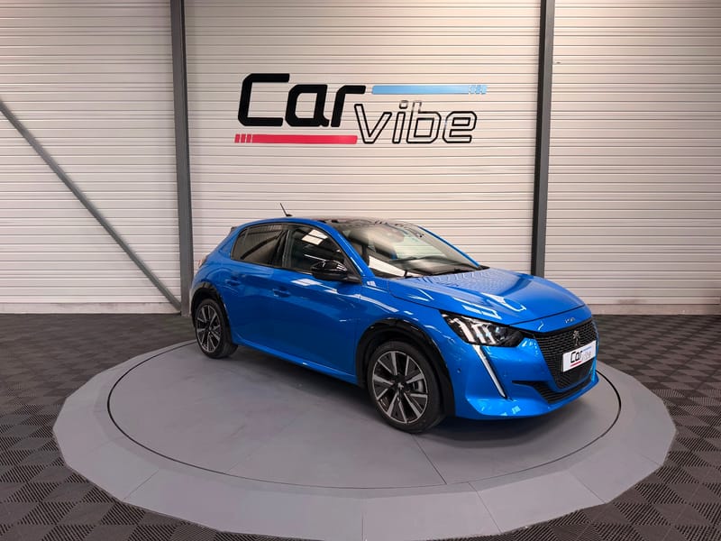 Peugeot 208 GT — photo 1