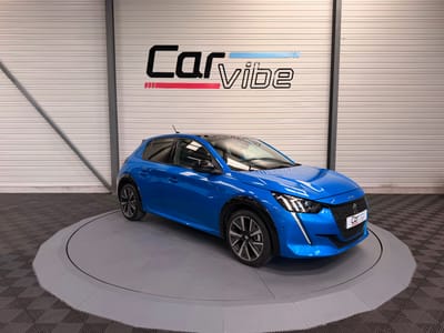 Peugeot 208 GT — photo 1