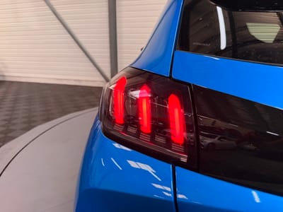 Peugeot 208 GT — photo 21