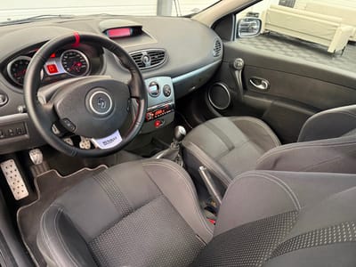 Renault Clio III Renault Sport — photo 12