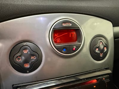 Renault Clio III Renault Sport — photo 22