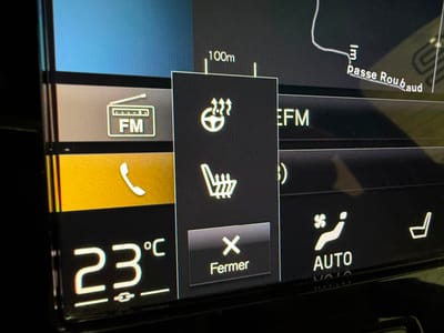 Volvo XC40 Momentum Business — photo 17
