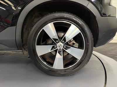 Volvo XC40 Momentum Business — photo 22