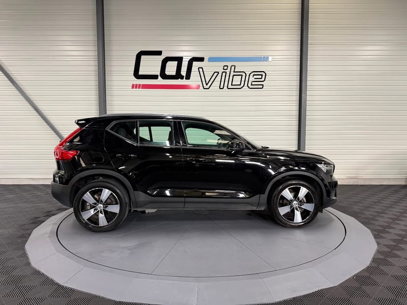 Volvo XC40 Momentum Business — photo 3