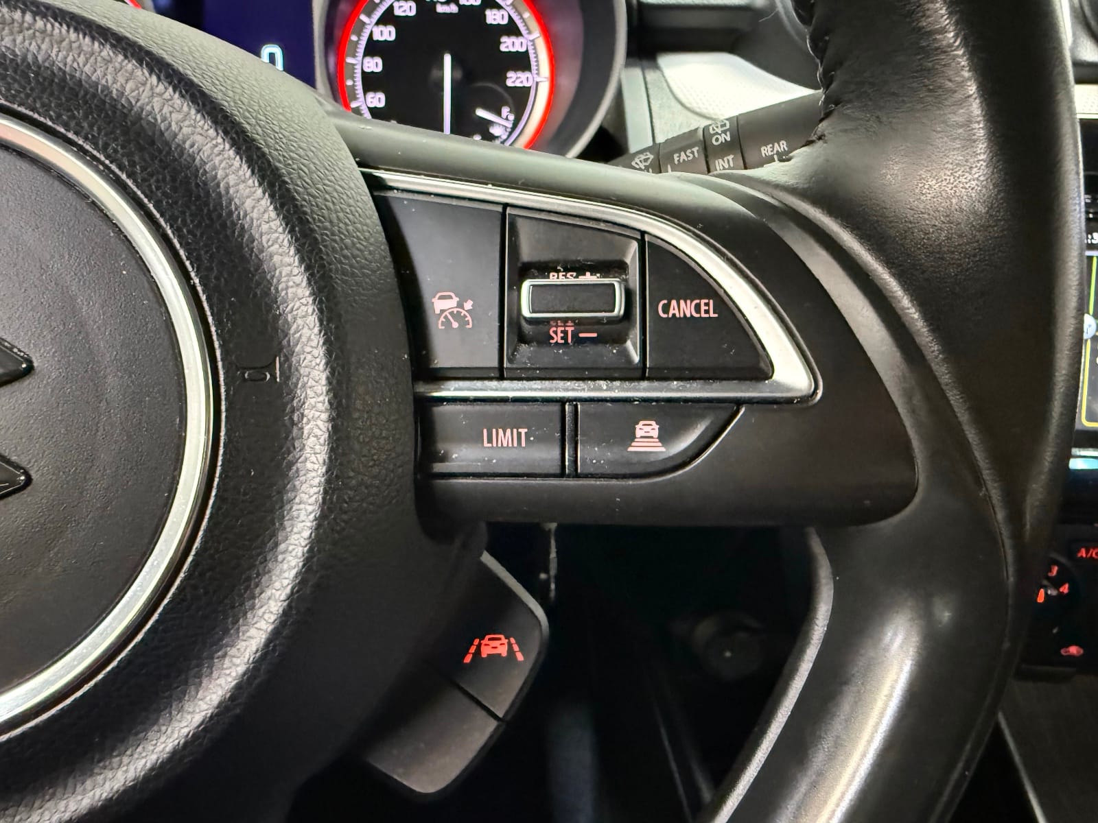 Suzuki Swift PACK — photo 17