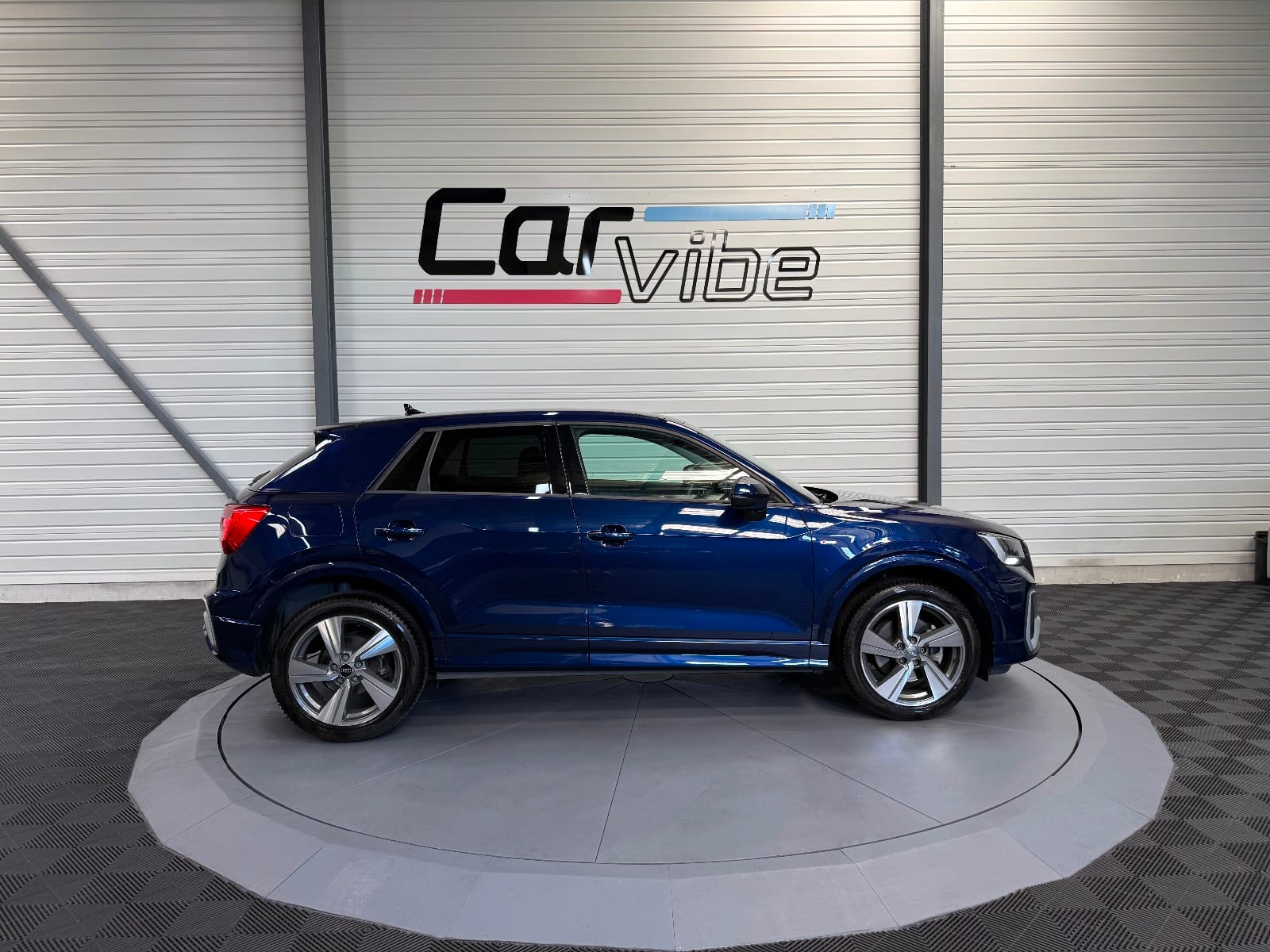 Audi Q2 S line — photo 3