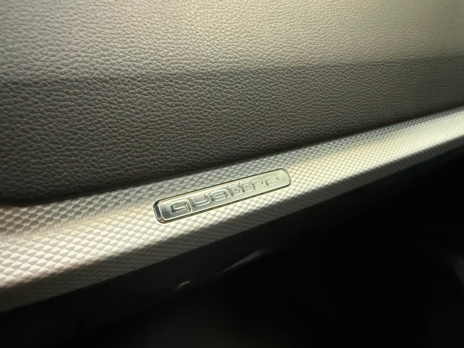 Audi Q2 S line — photo 21