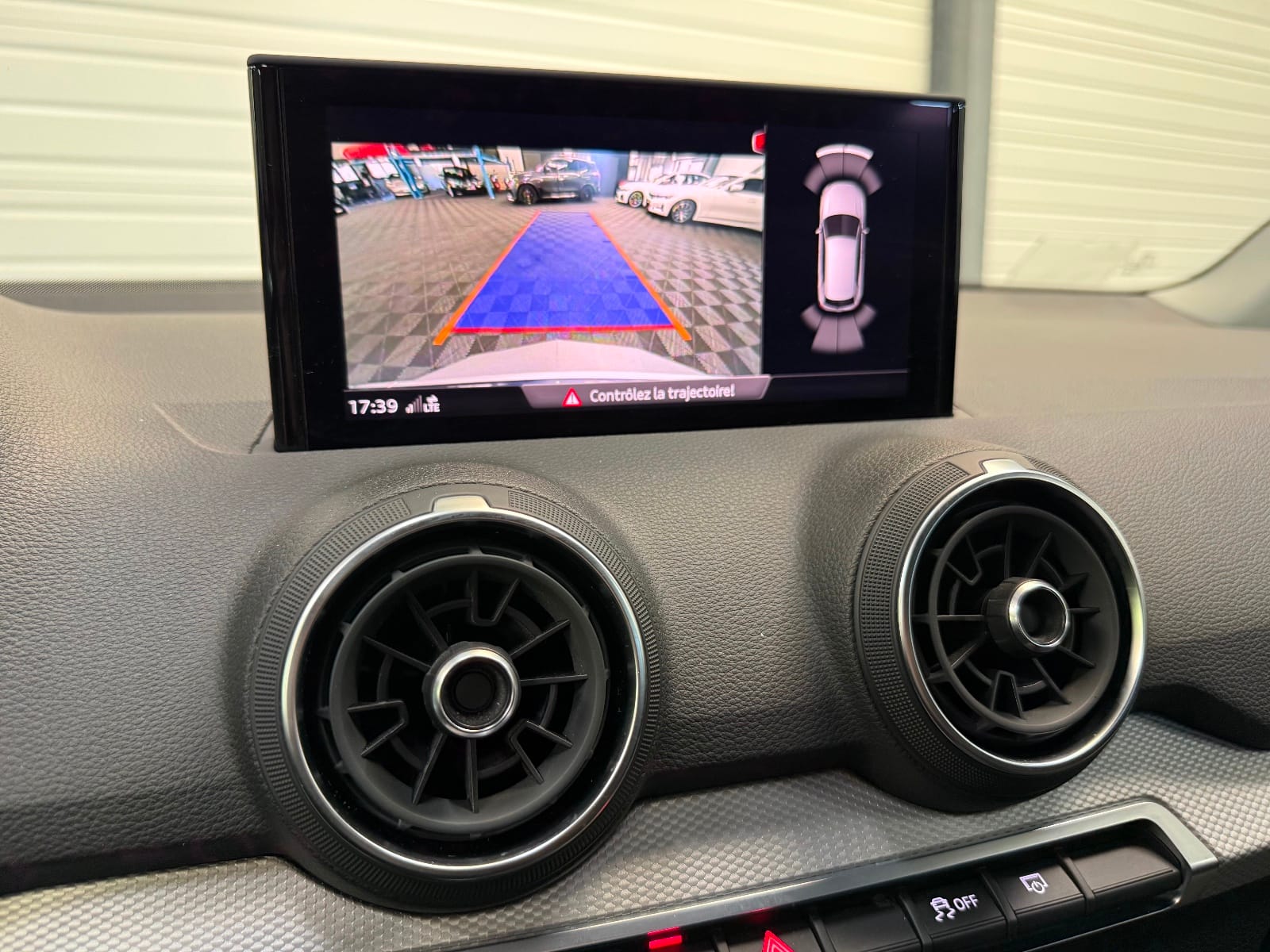Audi Q2 S line — photo 13