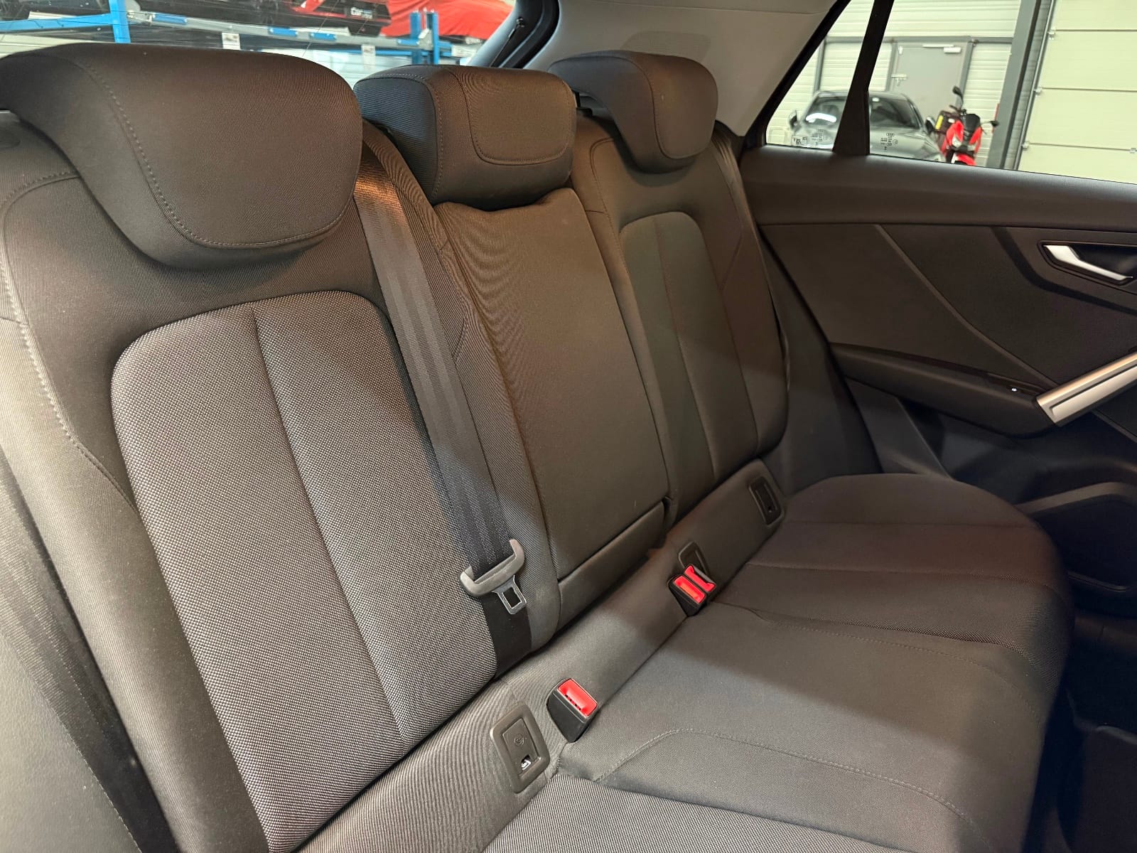 Audi Q2 S line — photo 19