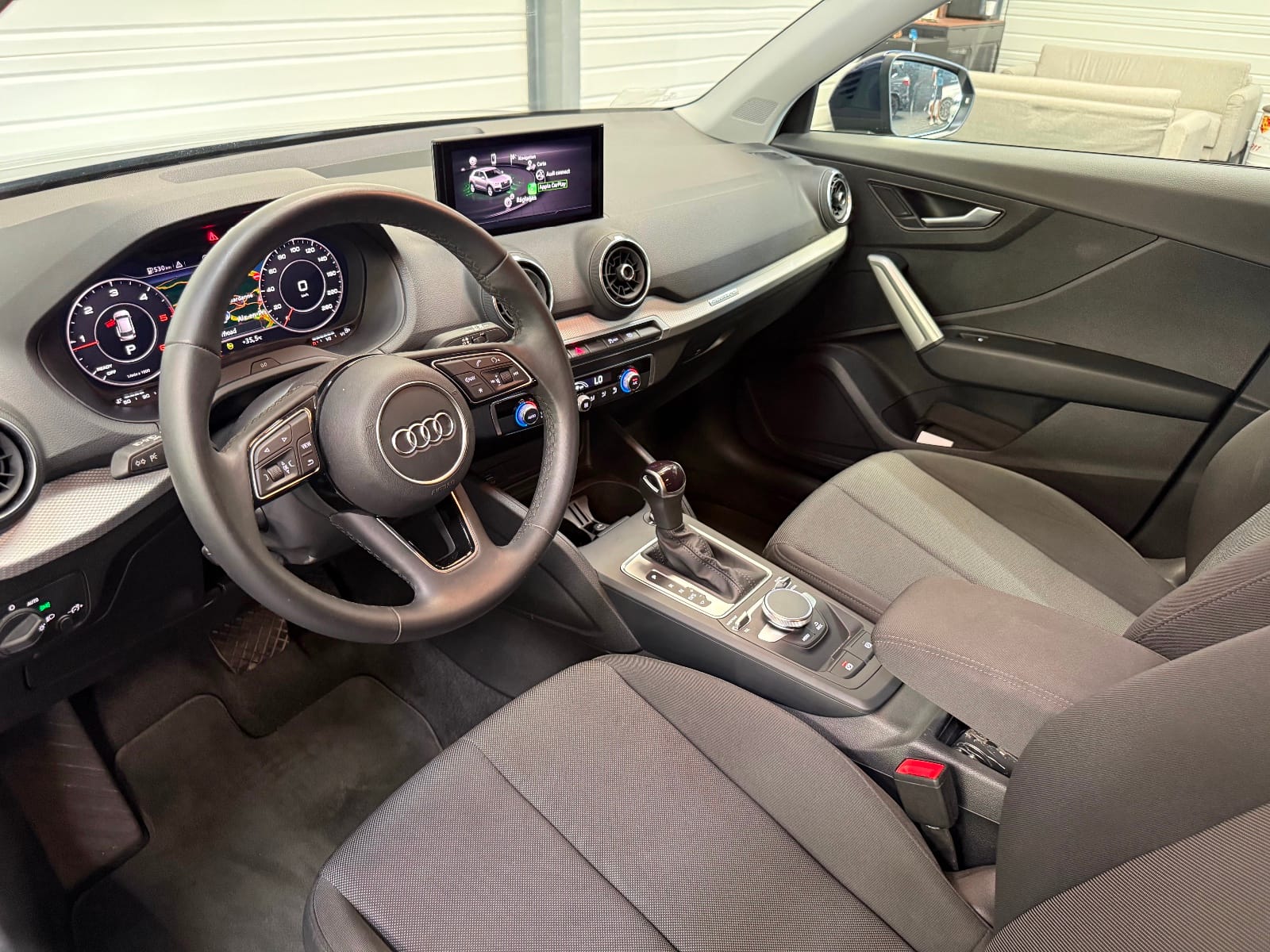 Audi Q2 S line — photo 10