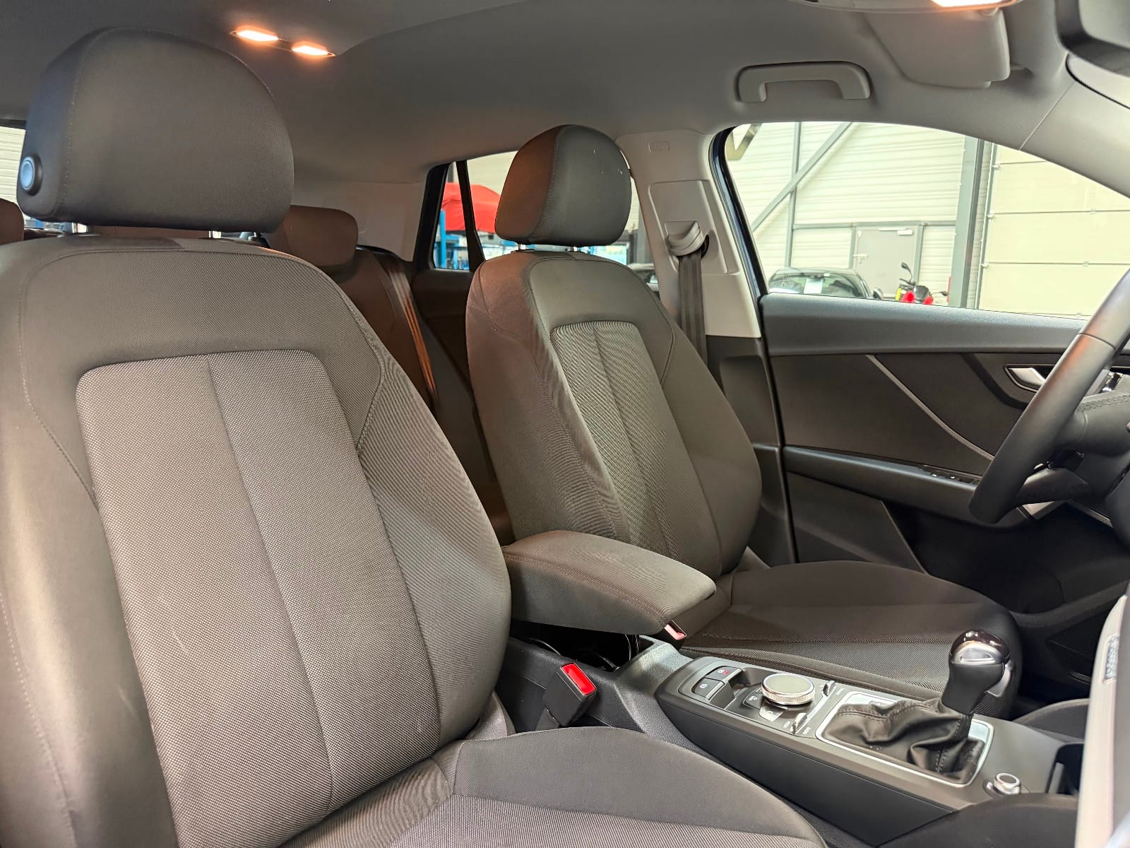 Audi Q2 S line — photo 18