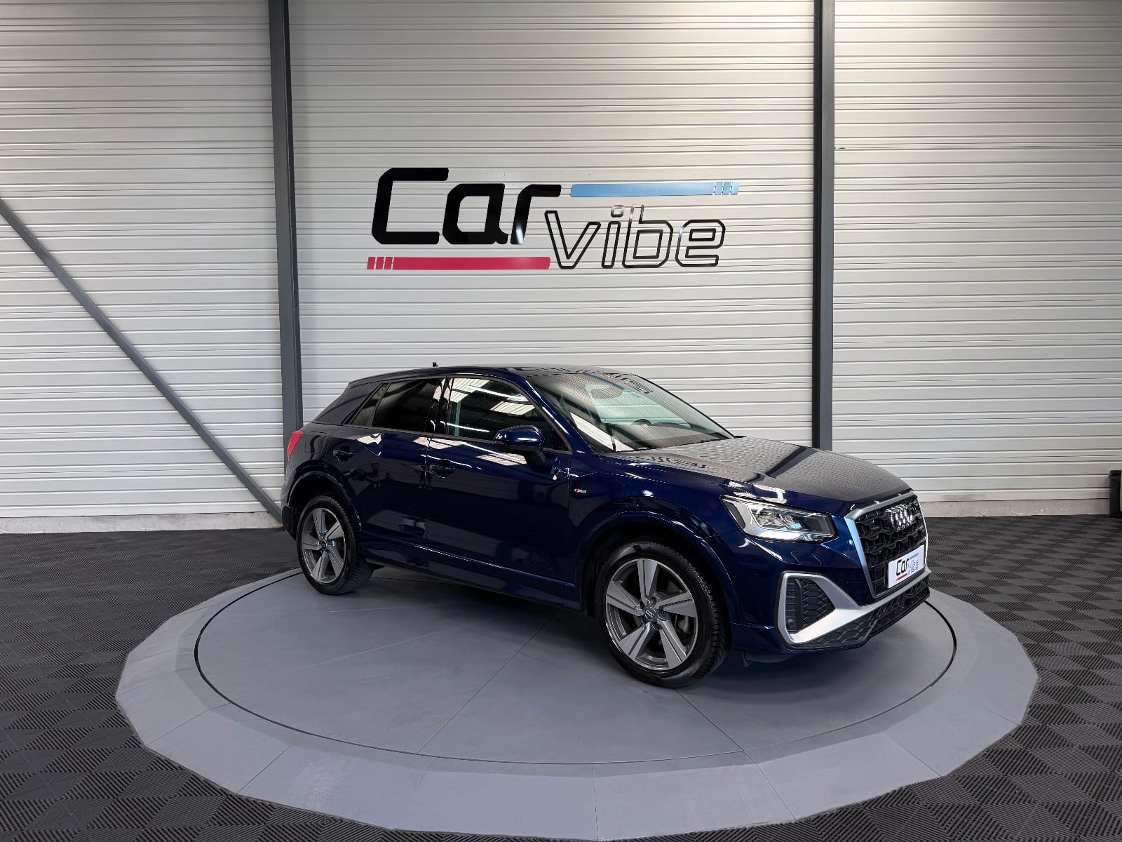 Audi Q2 S line — photo 1