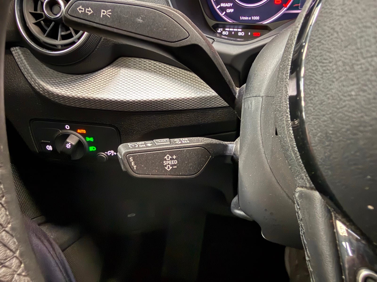 Audi Q2 S line — photo 20