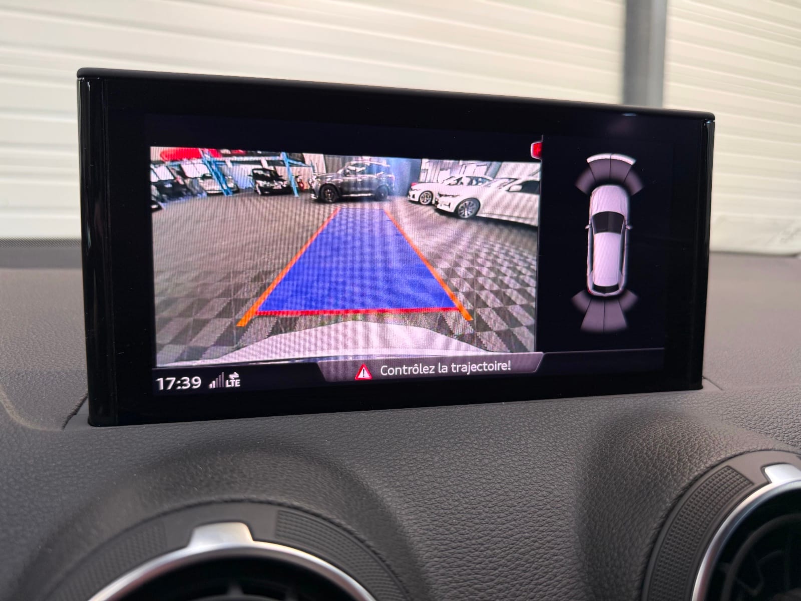 Audi Q2 S line — photo 15