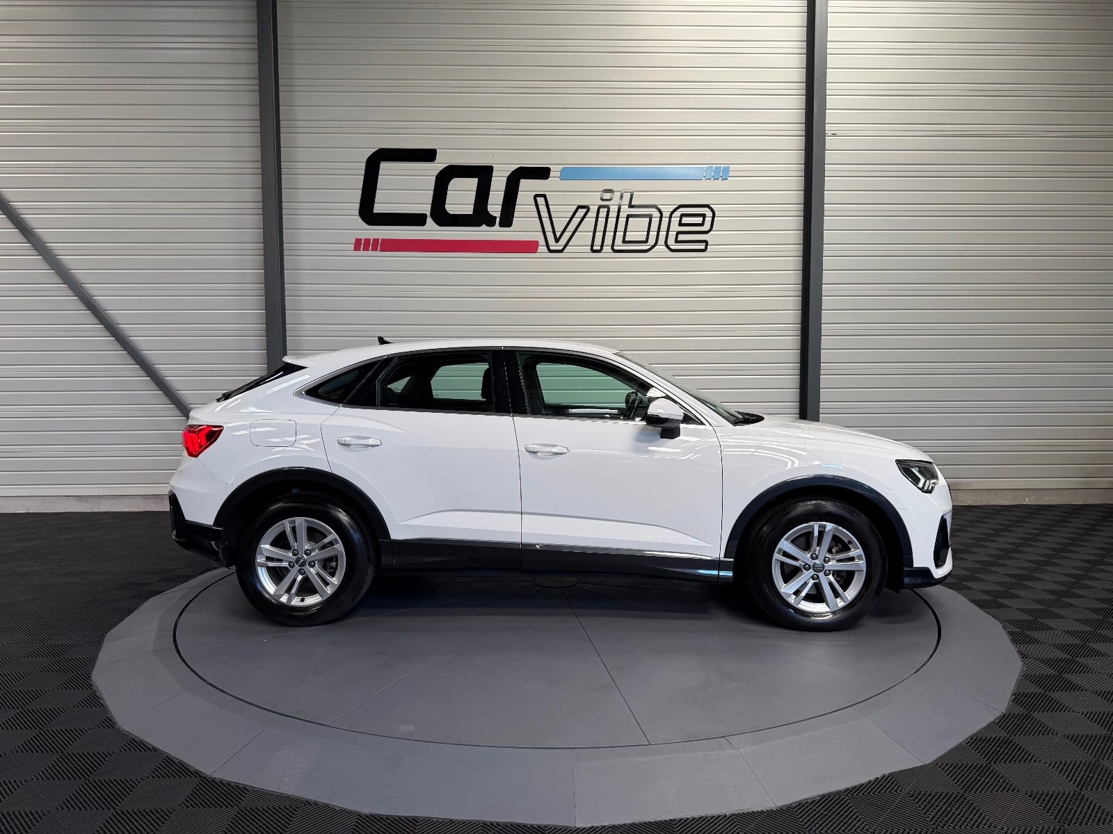 Audi Q3 Sportback Design — photo 3