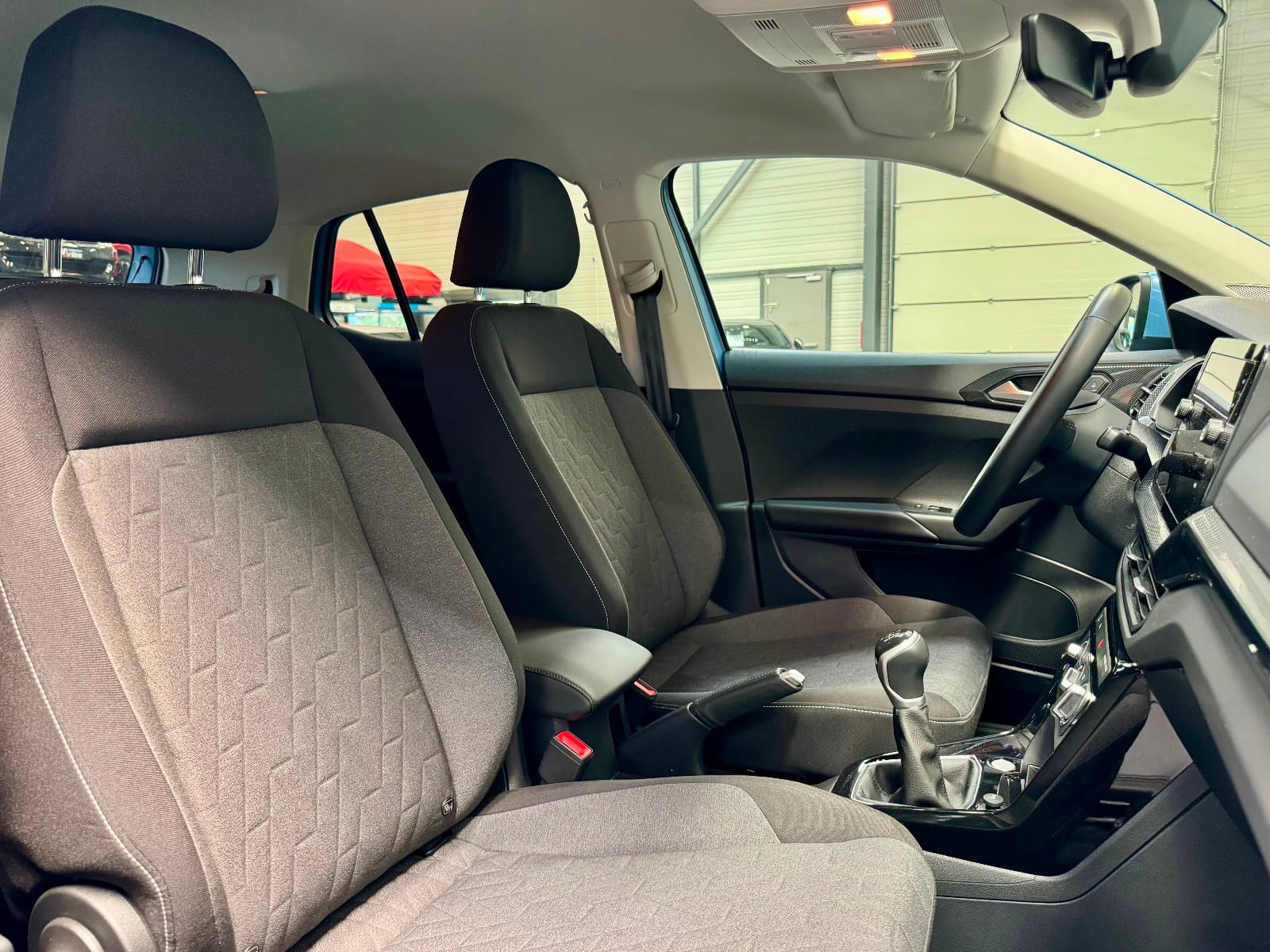 Volkswagen T-cross Life Plus — photo 10