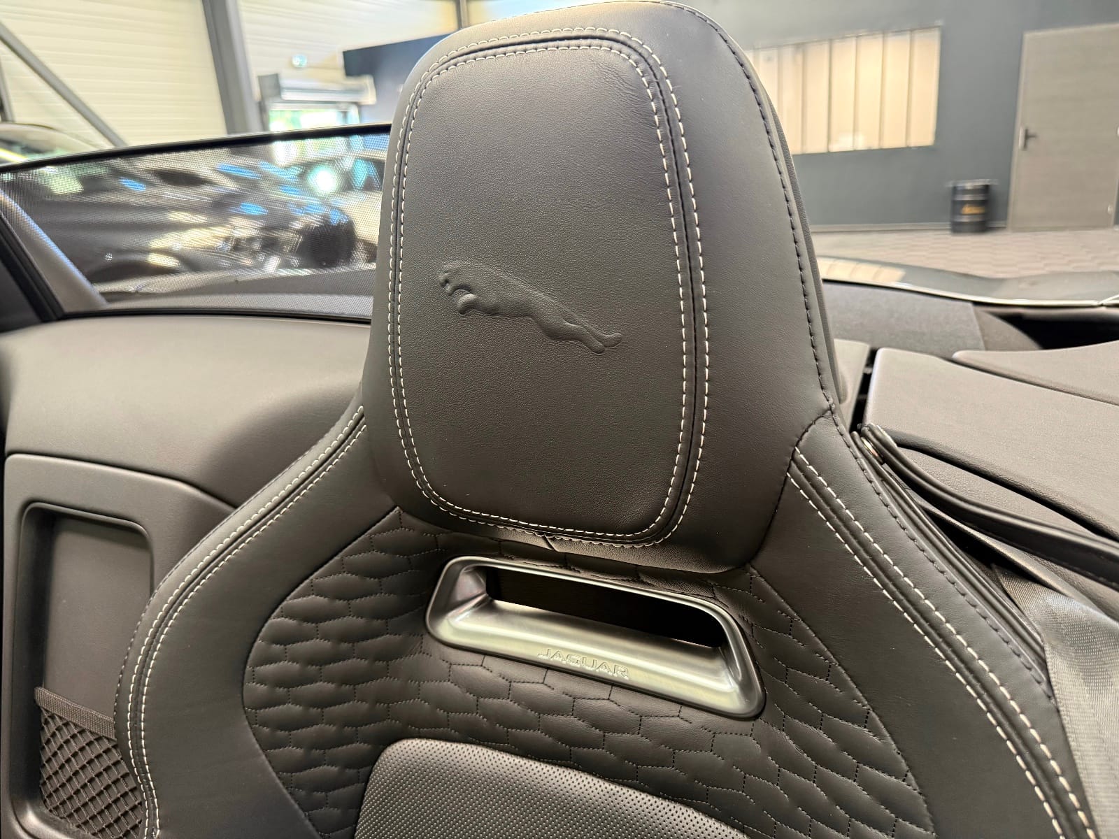 Jaguar F-type Cabriolet First Edition — photo 28